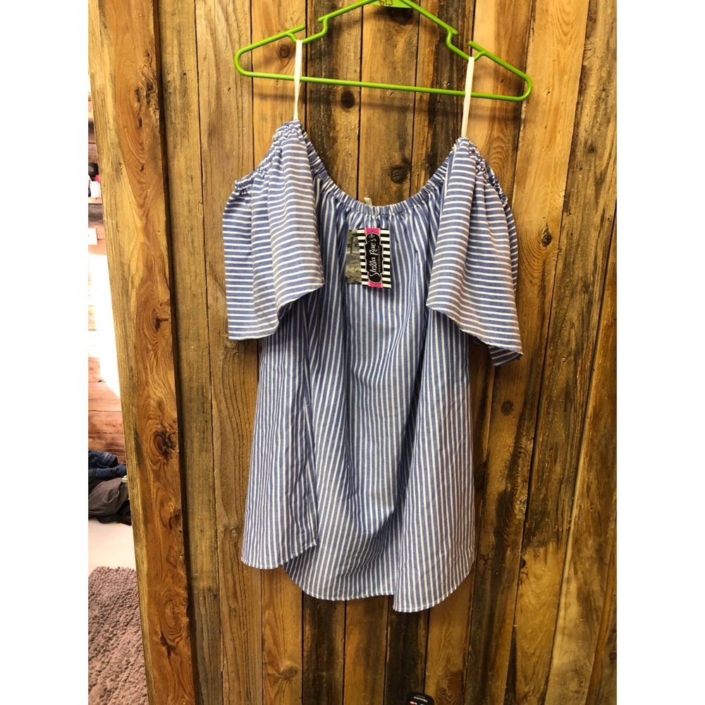 Off shoulder dress with tags